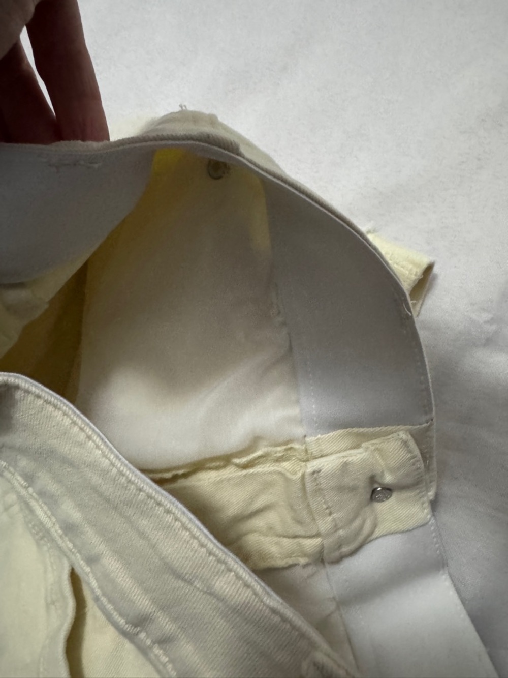Democracy "Ab"solution High Rise 4.5" Inseam Short Frosty Lemon Size 4 EUC - Picture 7 of 8